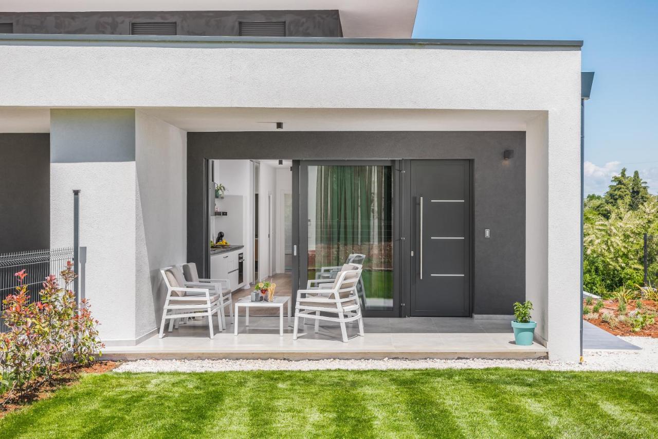 Apartment Nina & Mauro Porec Exterior photo