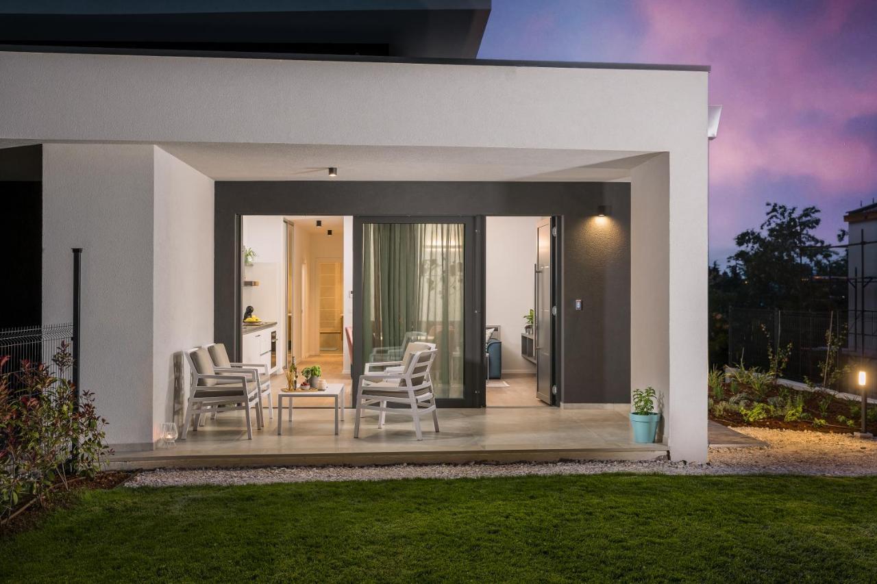 Apartment Nina & Mauro Porec Exterior photo